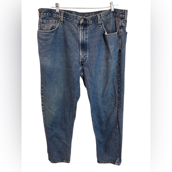 Levi's 550 Relaxed Fit Straight Blue Medium Wash Denim Jeans Mens Sz 44x32 - Picture 1 of 8